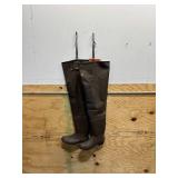 WHITE RIVER brown rubber hip wader 13M (open box)