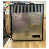 AVANTI 1.7 Cu ft Deluxe Beverage Cooler (untested)
