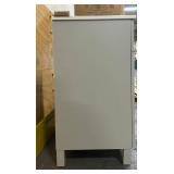 HOME DECORATORS COLLECTION Bilston 30 in. Single Sink Dove Gray Bath Vanity with White Engineered Stone Top (Assembled) backsplash NEW
