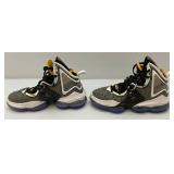 Pre-Loved Lebron Xix Space Jam Black University Gold Noir Basketball Shoes Men Pre-Loved Lebron Xix Space Jam Black University Gold Noir Basketball Shoes Men