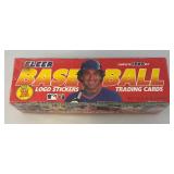 1993 FLEER Baseball Trading Cards Complete Set (Factory Sealed) 1993 FLEER Baseball Trading Cards Complete Set (Factory Sealed)