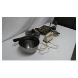Lot of Assorted Kitchen and Baking Supplies