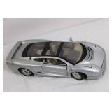 Maisto 1:18 Scale Jaguar XJ220 Diecast Model Car Maisto 1:18 Scale Jaguar XJ220 Diecast Model Car