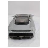 Maisto 1:18 Scale Jaguar XJ220 Diecast Model Car Maisto 1:18 Scale Jaguar XJ220 Diecast Model Car