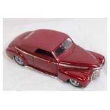 Die-Cast 1940s Classic Red Convertible Model Car Die-Cast 1940s Classic Red Convertible Model Car
