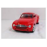 Maisto 1:18 Scale 2003 Chevrolet SSR Diecast Model Car Maisto 1:18 Scale 2003 Chevrolet SSR Diecast Model Car