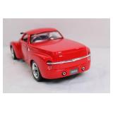 Maisto 1:18 Scale 2003 Chevrolet SSR Diecast Model Car Maisto 1:18 Scale 2003 Chevrolet SSR Diecast Model Car