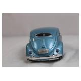 1:24 Scale Diecast VW Beetle Model Car Blue and Silver 1:24 Scale Diecast VW Beetle Model Car Blue and Silver
