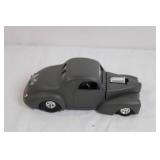 Racing Champions Issue #10 Die-Cast Model Car with Checkered Flag Detail Racing Champions Issue #10 Die-Cast Model Car with Checkered Flag Detail