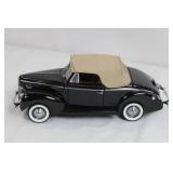 1:18 Scale 1940 Ford Convertible Diecast Model Car with Removable Top 1:18 Scale 1940 Ford Convertible Diecast Model Car with Removable Top