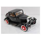 Road Legends 1932 Ford Die-Cast Model Car with Red Spoke Wheels Road Legends 1932 Ford Die-Cast Model Car with Red Spoke Wheels