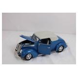 1:18 Scale 1937 Ford Convertible Die-Cast Model Car with Top 1:18 Scale 1937 Ford Convertible Die-Cast Model Car with Top