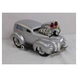 Muscle Machines Diecast Model Car Silver Hot Rod with Blown Engine Muscle Machines Diecast Model Car Silver Hot Rod with Blown Engine