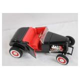 Model Convertible 1932 Ford Custom Car with Red Interior Model Convertible 1932 Ford Custom Car with Red Interior