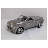 Maisto 1:18 Scale 2000 Chevrolet SSR Diecast Model Car Maisto 1:18 Scale 2000 Chevrolet SSR Diecast Model Car