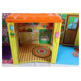Vintage Barbie Country Living Home Fold-Out Dollhouse Vintage Barbie Country Living Home Fold-Out Dollhouse