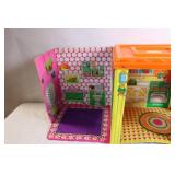 Vintage Barbie Country Living Home Fold-Out Dollhouse Vintage Barbie Country Living Home Fold-Out Dollhouse
