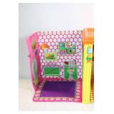 Vintage Barbie Country Living Home Fold-Out Dollhouse Vintage Barbie Country Living Home Fold-Out Dollhouse