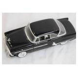 Welly 1:24 Scale 1953 Ford Crestline Model Car Black Welly 1:24 Scale 1953 Ford Crestline Model Car Black