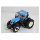Ertl Dealer Edition 2007 New Holland T7050 Diecast Tractor Model Ertl Dealer Edition 2007 New Holland T7050 Diecast Tractor Model