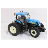 Ertl Dealer Edition 2007 New Holland T7050 Diecast Tractor Model Ertl Dealer Edition 2007 New Holland T7050 Diecast Tractor Model