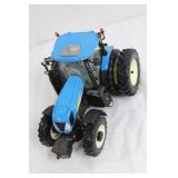 Ertl Dealer Edition 2007 New Holland T7050 Diecast Tractor Model Ertl Dealer Edition 2007 New Holland T7050 Diecast Tractor Model