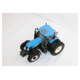 Ertl Dealer Edition 2007 New Holland T7050 Diecast Tractor Model Ertl Dealer Edition 2007 New Holland T7050 Diecast Tractor Model