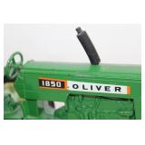 Vintage Oliver 1850 Toy Tractor Die-Cast Model Vintage Oliver 1850 Toy Tractor Die-Cast Model