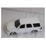 DUB City White Die-Cast SUV Model Car with Opening Doors DUB City White Die-Cast SUV Model Car with Opening Doors