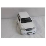 DUB City White Die-Cast SUV Model Car with Opening Doors DUB City White Die-Cast SUV Model Car with Opening Doors