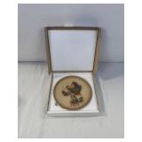 Goebel Hummel 1973 Annual Collectible Porcelain Plate with Box Goebel Hummel 1973 Annual Collectible Porcelain Plate with Box