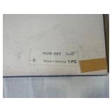 Goebel M.I. Hummel 1974 Annual Collector Plate with Box Goebel M.I. Hummel 1974 Annual Collector Plate with Box
