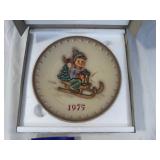 1975 Goebel M.I. Hummel Annual Plate with Original Box and Insert 1975 Goebel M.I. Hummel Annual Plate with Original Box and Insert