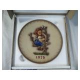 1976 Goebel M.J. Hummel Annual Plate with Original Box 1976 Goebel M.J. Hummel Annual Plate with Original Box