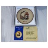 1978 Goebel M.J. Hummel 8th Annual Collector Plate with Original Box 1978 Goebel M.J. Hummel 8th Annual Collector Plate with Original Box