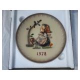 1978 M.I. Hummel Goebel Annual Plate with Original Box 1978 M.I. Hummel Goebel Annual Plate with Original Box