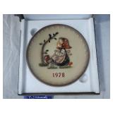 1978 M.I. Hummel Goebel Annual Plate with Original Box 1978 M.I. Hummel Goebel Annual Plate with Original Box