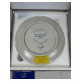 1978 Goebel M.J. Hummel Annual Porcelain Plate with Box and Insert 1978 Goebel M.J. Hummel Annual Porcelain Plate with Box and Insert