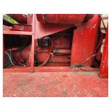 1987 1660 Case IH Combine - 2 Wheel Drive w/Corn & Grain Heads