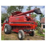 1987 1660 Case IH Combine - 2 Wheel Drive w/Corn & Grain Heads