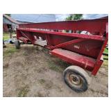 1987 1660 Case IH Combine - 2 Wheel Drive w/Corn & Grain Heads