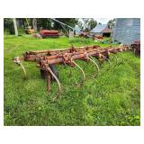 IH 45 Vibra Shank Field Cultivator with Spring Tines