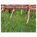 IH 45 Vibra Shank Field Cultivator with Spring Tines