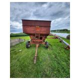 Lundell Gravity Wagon on 10 ton gear