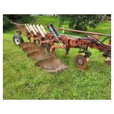 IH 710 Automatic 4-Bottom Plow
