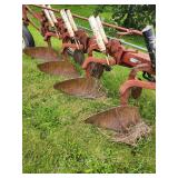 IH 710 Automatic 4-Bottom Plow