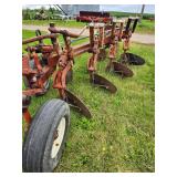 IH 710 Automatic 4-Bottom Plow