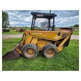 Mustang 445 Skid Steer Loader with Bucket Attachment