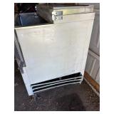 Cass Clay Cooler (Working Condition) Cass Clay Cooler (Working Condition)