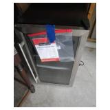 Magic Chef Stainless steel Beverage... Magic Chef Stainless steel Beverage...